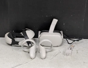 Meta Oculus Quest 2 visore VR - Foto 1 di 18