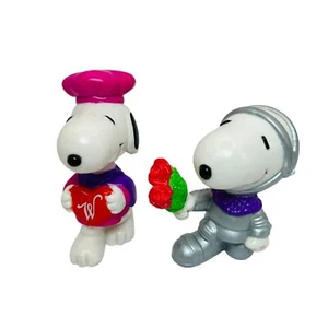 Vintage Peanuts Whitman's Candy Snoopy Valentines Day Knight & Chef Figurines - Picture 1 of 3
