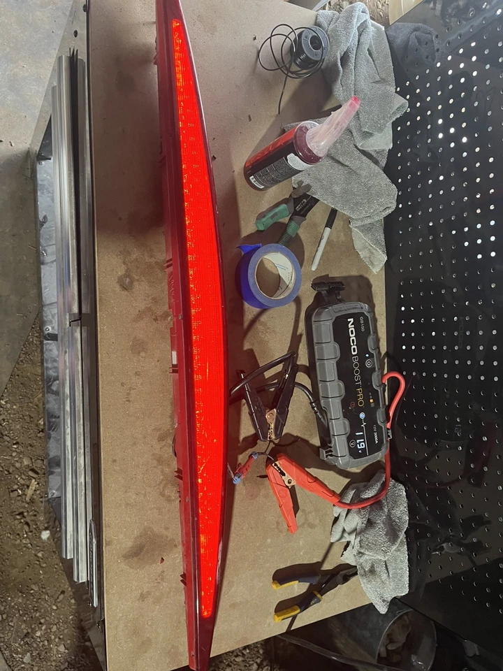 Cadillac Escalade EXT 2002-2013 camioneta LED tercera luz de freno lámpara probada por OEM Foto 1 de 1