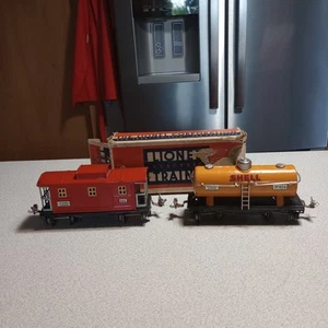 Lionel 654 Pre-War O Gauge Shell Tank Car & 657 Kabose - Picture 1 of 10