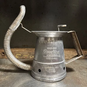 Antique Brookins 1/4 Gallon Oil Can With Thumb Plunger For Mechanics - Picture 1 of 12