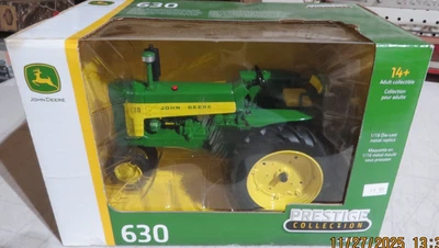BONITA COLECCIÓN PRESTIGE ERTL JOHN DEERE 630 NF FUNDIDO A PRESIÓN 1/16 TRACTOR DE JUGUETE ¡SIN USAR, EN CAJA! Foto 1 de 4