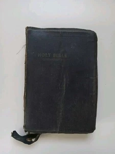 VINTAGE USED 1960's HOLY BIBLE SEE PHOTOS - Picture 1 of 24