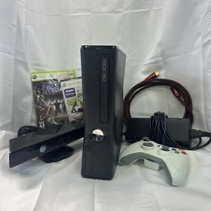 Microsoft Xbox 360 S Model 1439 Slim Console Bundle, Kinect Tested And Working - Picture 1 of 12