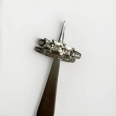 Diamond Ring 1/4 ct tw Princess & Round-cut 14K White Size 6.5 With 10k Band Kay - Image 1 of 4