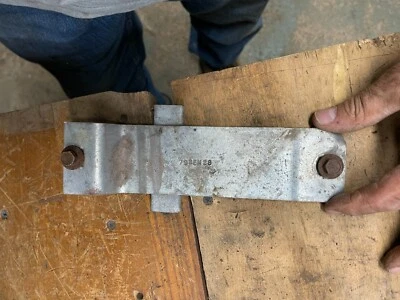 1970 DODGE CHALLENGER CUDA E-BODY DOOR WINDOW GLASS REGULATOR TRACK - Изображение 1 из 4