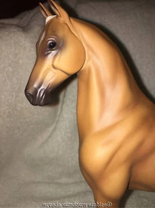 LakeShore Porcelains Palomino Saddle Mare Porcelain Horse with Certificate - Picture 1 of 7