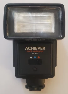 Achiever TZ-250 Automatic Bounce Zoom Swivel Head Flash Unit Tested. - Picture 1 of 3