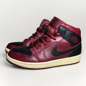 Nike Air Jordan 1 Retro Mid Reverse Banned Red Black Sz- 9 554724-601 - Picture 1 of 10