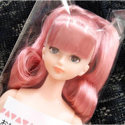 Bambola Sion Otanoshimi in metallo rosa castello di Licca-chan - Immagine 1 di 4