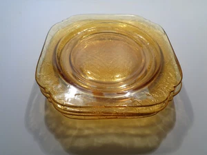 Lote De Colección 4 Platos POSTRE ENSALADA MADRID Patrón Depresión Vidrio Ámbar Amarillo - Imagen 1 de 7