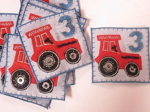 Juego de 10 parches bordados con motivos para hacer tarjetas de tractor de tercer cumpleaños para niños #2A1 - Imagen 1 de 1