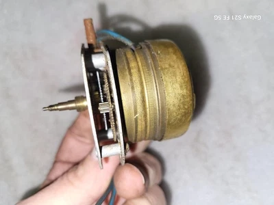 Synchron Model 610 110V 60CY 3W 1 RPM Clock Motor & Movement Working #23 - Image 1 of 3