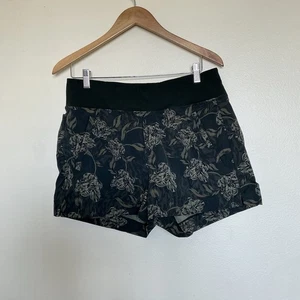 Athleta Trekkie North Printed Shorts Size 12 Athletic Gym - Picture 1 of 8
