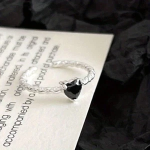 Trendy Black Love heart twist ring Luxury Niche Design Ring, Woman Fashion - Picture 1 of 7
