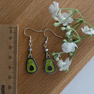 Cute Avocado Fruit Dangle Earrings Silver Hooks Novelty Jewellery AUS Free Post - Picture 1 of 4