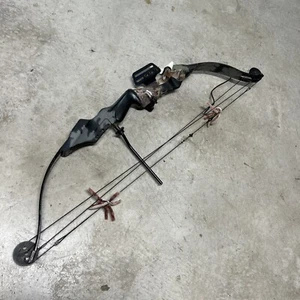 PSE Game Sport Graphite 29" RH Right Handed Compound Bow 45-60 Draw Weight - Picture 1 of 13