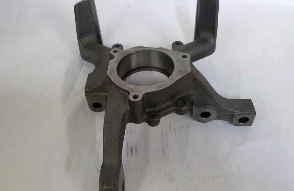 Se adapta a Dodge Chrysler Neon SX 2.0 2002-2005 nudillo delantero 4656939AB - NUEVO OEM Foto 1 de 2