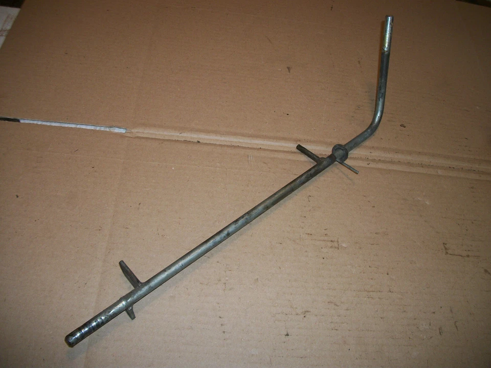 Корпус тракторной косилки Ingersoll 224 ручка рычага управления движением - Изображение 1 из 2