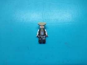 Lego Pirates of the Caribbean Minifigure Cook 4195 Queen Anne's Revenge!