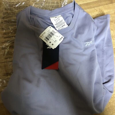 Reebok Re Ss Womens T-Shirt Size Medium New - Image 1 of 3