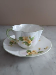 Shelley Yellow Primrose Bone China #13430 Teacup & Saucer - Picture 1 of 5