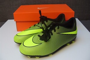 nike flyknit football boots