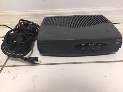 Cisco 1720 1-Port 10/100 Wired Router (CISCO1720) - Photo 1/3