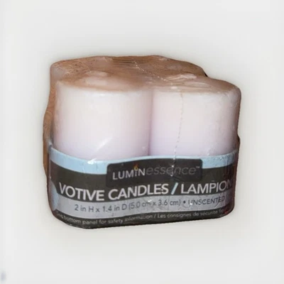 Juego de 4 velas de pilar blancas Luminessence sin perfume de 2,5" x 2,8" Foto 1 de 3