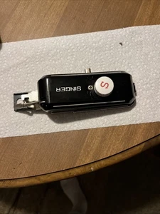 Singer Buttonholer 160506 w/ Extra Templates and Case - Picture 1 of 5