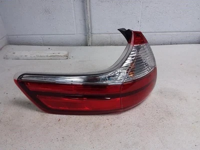 Toyota Sienna 2018 conductor lado izquierdo luz trasera cuarto de panel montado  Foto 1 de 4