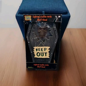Totally Ghoul Lighte Up Coffin Skull Head R.I.P. Halloween Decoration Vintage - Picture 1 of 11