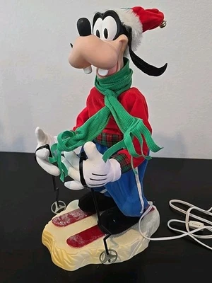 1998 Rare Santa's Best DISNEY MICKEY UNLIMITED Holiday Animation  Goofy Skis 20" - Image 1 of 4