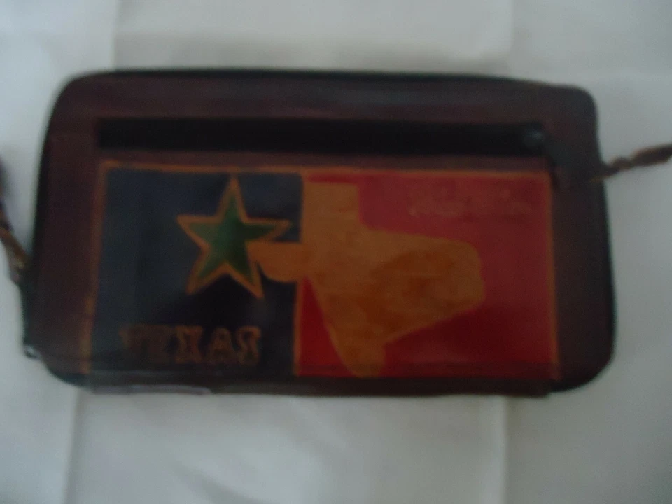 De colección. NUEVA BILLETERA TEXAS nunca usada mecanizada a mano y teñida con cremallera billetera recuerdo Foto 1 de 4