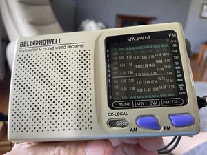 Vintage 5GBell & Howard FM/MW/SW 9 Band World Receiver Radio/Portable/Working - Picture 1 of 7