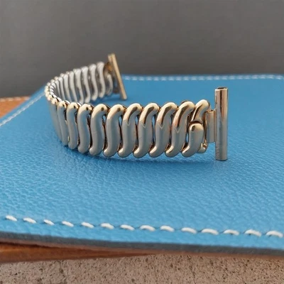 19mm 18mm 16mm Short 12k Gold-Filled Flex-Let Unused 1950s Vintage Watch Band - Image 1 of 4