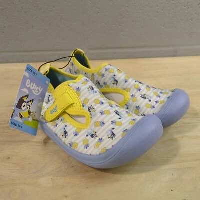 NUEVO Azul Niñas Talla 13/1 Zapatos de Agua Sandalias de Natación Gancho y Lazo P9 Foto 1 de 4