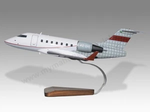 Canadair CL-600-2B16 Challenger Privatair Desk Wood Airplane Model Small 1/72 - Picture 1 of 12
