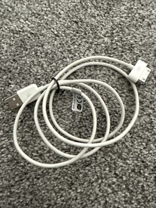 Two iPhone 30 Pin Cables - Picture 1 of 2