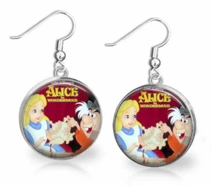 Pendientes colgantes de vidrio hechos a mano para los amantes de Alicia en el País de las Maravillas regalo - Imagen 1 de 1