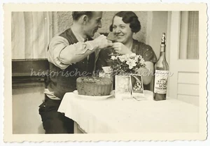 Geburtstag mit Sello Jamaica Rum-Verschnitt 1941 - Schönes altes Foto 1940er - Picture 1 of 2