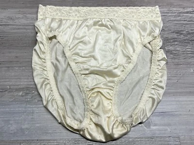 复古高切丝质象牙内裤花边装饰 8 码 Hanes 尼龙内衣 #1 — 第 1/4 张图片