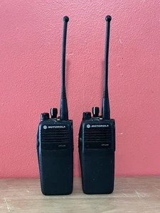 Motorola XPR6380 Two Way Radios - Zdjęcie 1 z 6