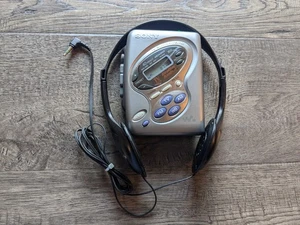 SONY Walkman WM-FX281 TV/Weather/FM/AM Cassette Tape Player - Picture 1 of 9