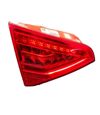 Luz trasera LED interior izquierda AUDI A5 2013-2016 P/N 8T0945093D Foto 1 de 4