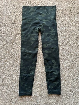 Leggings camuflados verdes Spanx sin costuras talla grande Foto 1 de 3