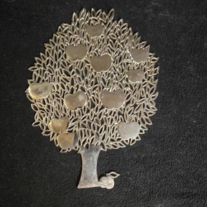 Mesa de metal trivet manzano ITALIA colgante de pared tono plata de colección - Imagen 1 de 9