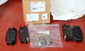 2007-17 Chevy Equinox Captiva GMC Terrain Rear Brake Pad Kit w Clips GM 20801538 - Picture 1 of 12