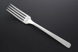 Oneida Heirloom Plate Silverplate - GRENOBLE, 1938 - Dinner Fork - Picture 1 of 2