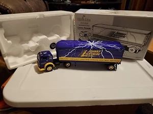 1997 First Gear 1953 White 3000 Tractor W/30' Trailer Johnny Lighting 19-2056. - Picture 1 of 10